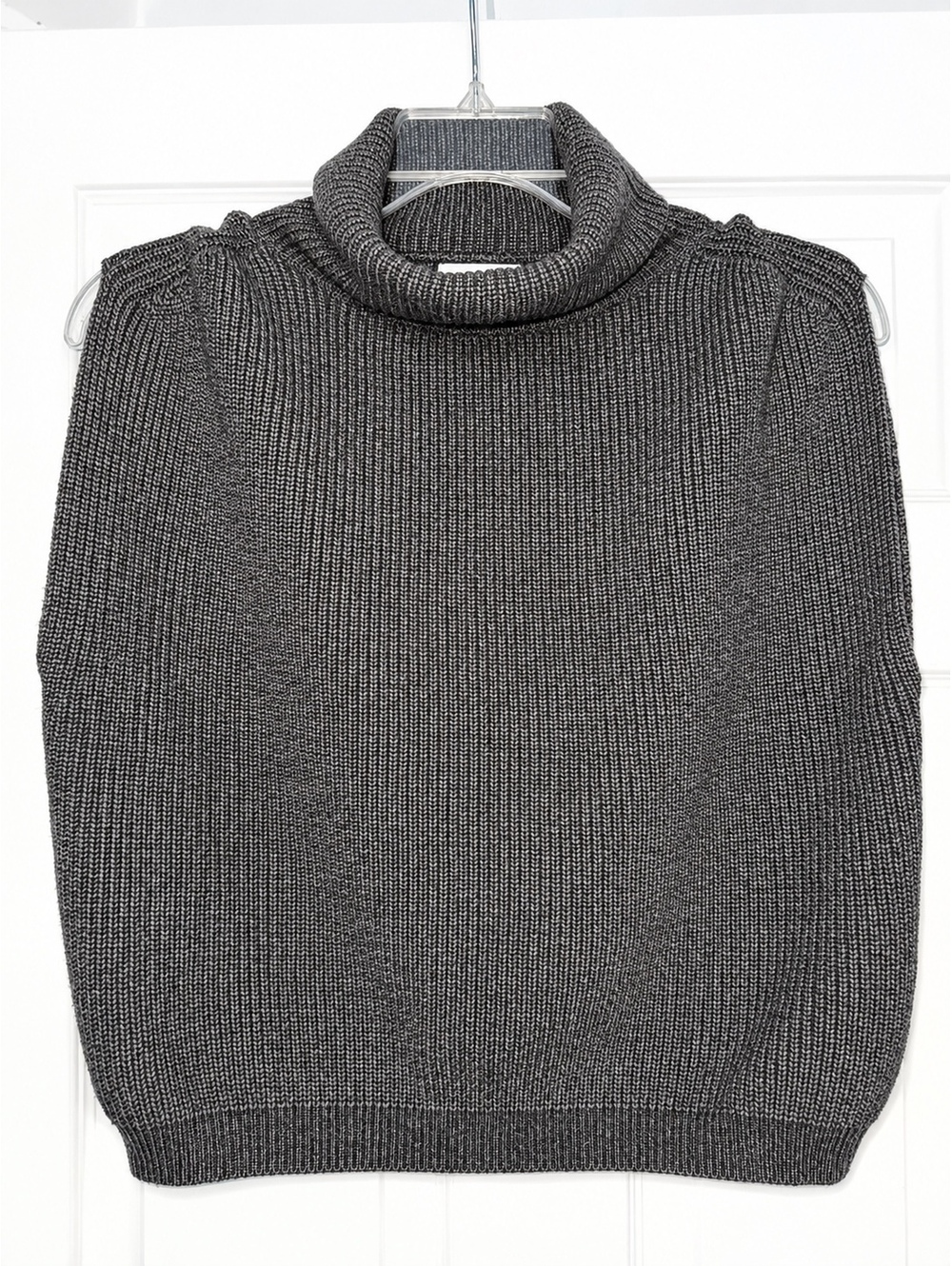 Stitches + Stripes Women's Gray Ribbed Knit Sleeveless Turtleneck Sweater S
